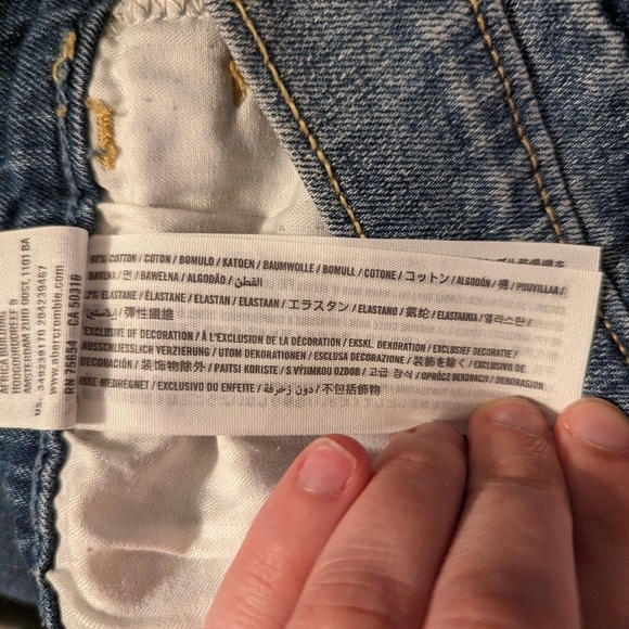 Hollister High Rise Short-Short Cut Off Jean Shorts Sz 3/26 - Picture 6 of 7